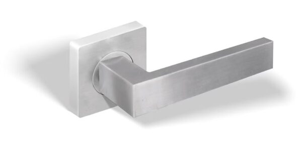 Llavín de Manija Yale Modelo Bari